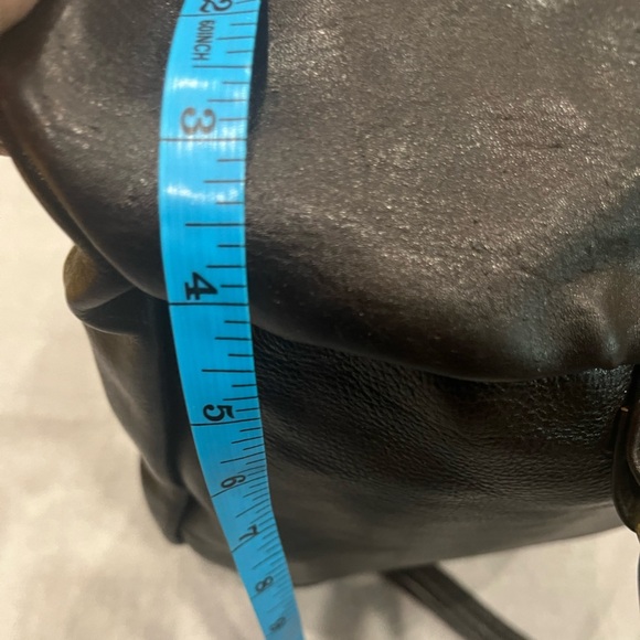 HiDesign Black Pebble Leather Medium Messenger Backpack Crossbody IPad India - Picture 9 of 9